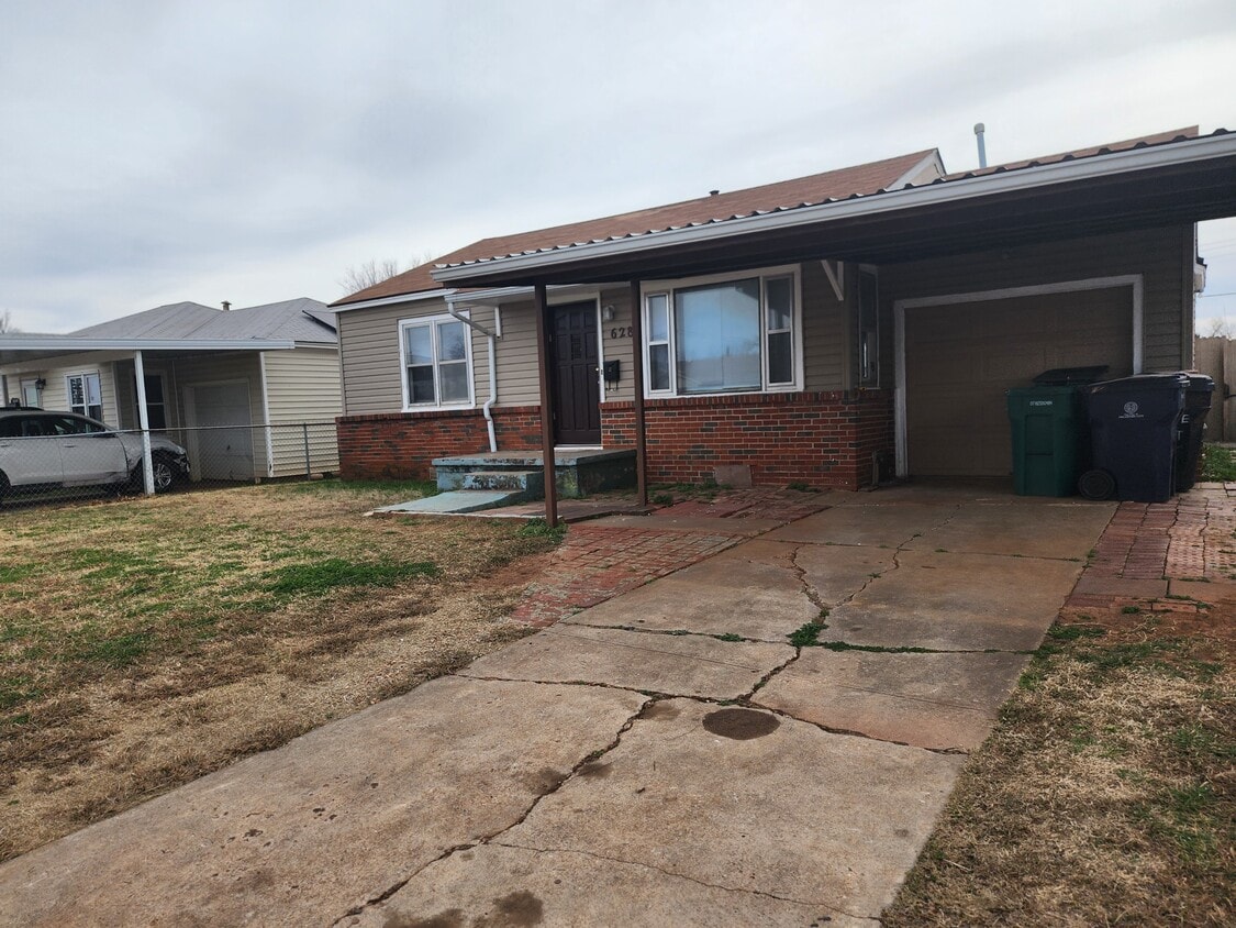 Photo - 628 NE 34th St (Oklahoma City, OK)