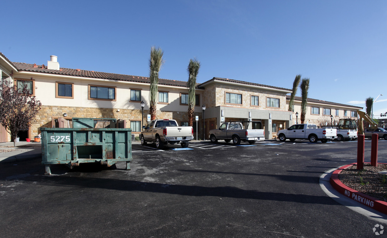 Building Photo - Tonopah Lamb Apartments