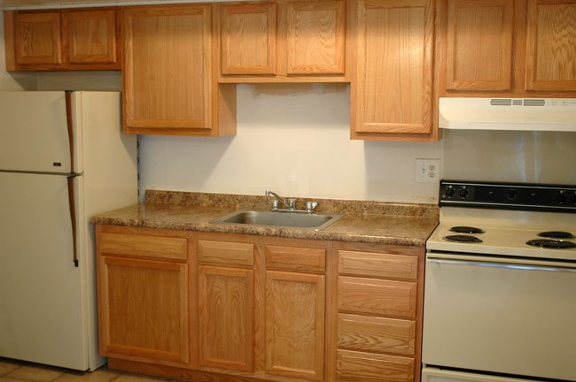 Building Photo - Elkton Terrace