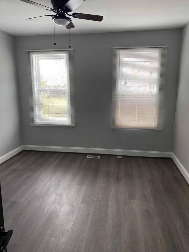 Foto del edificio - 3908 Claremont St