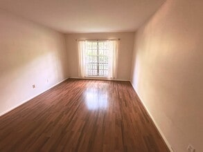 Building Photo - 2600 Bellefontaine