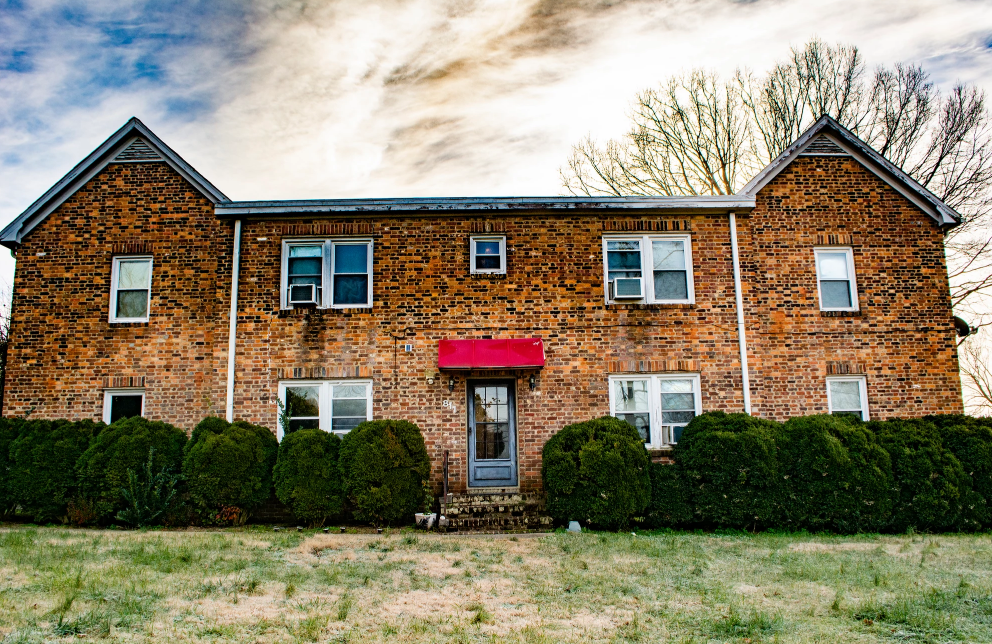 Primary Photo - 811 Springwood Ave