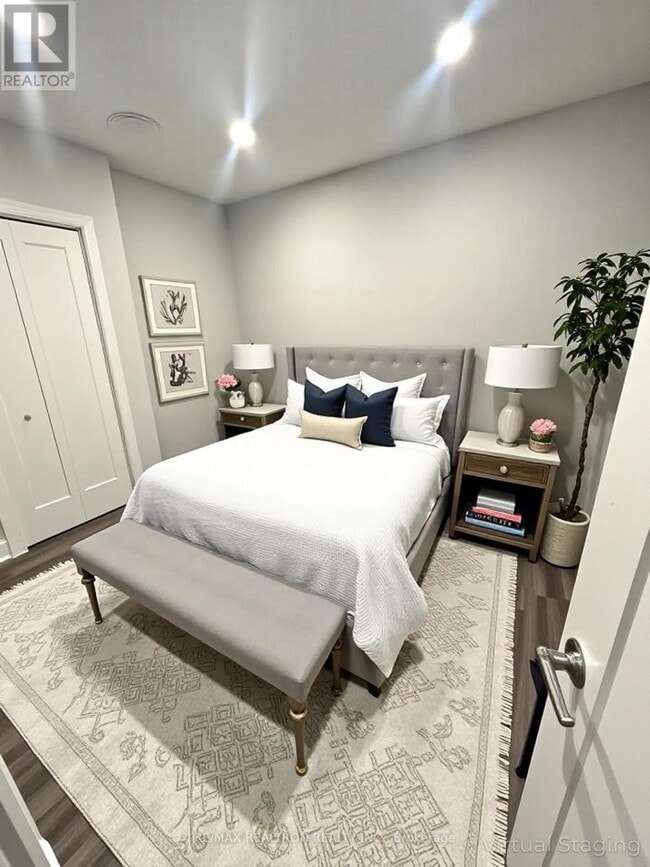 Building Photo - 1492 Dundas St E