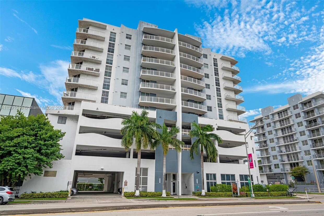 Building - 2600 SW 27th Ave