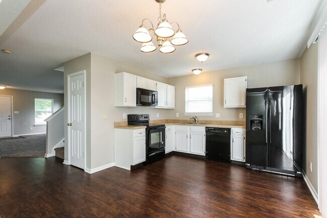 Foto del edificio - 3348 Blue Ash Ln