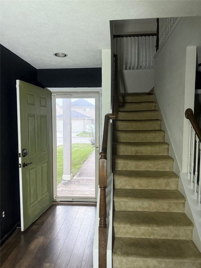 Building Photo - 1119 Grassy View Dr