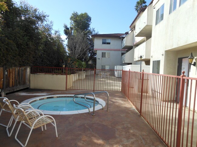 Foto del edificio - Holliston Apartments - Pasadena, CA