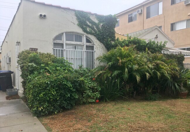 Foto del edificio - 942 Havenhurst Dr