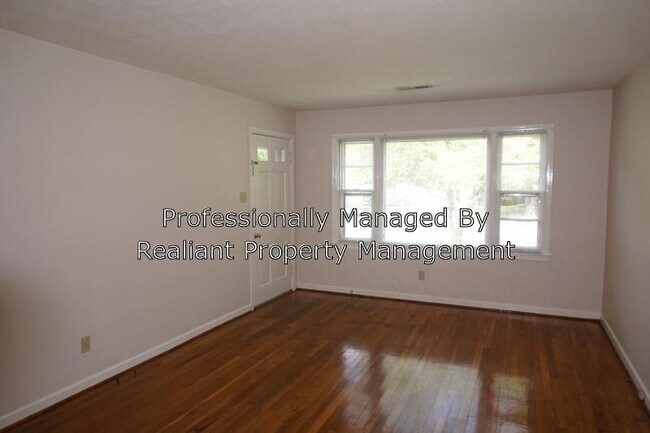 Foto del edificio - 1894 Clays Mill Rd