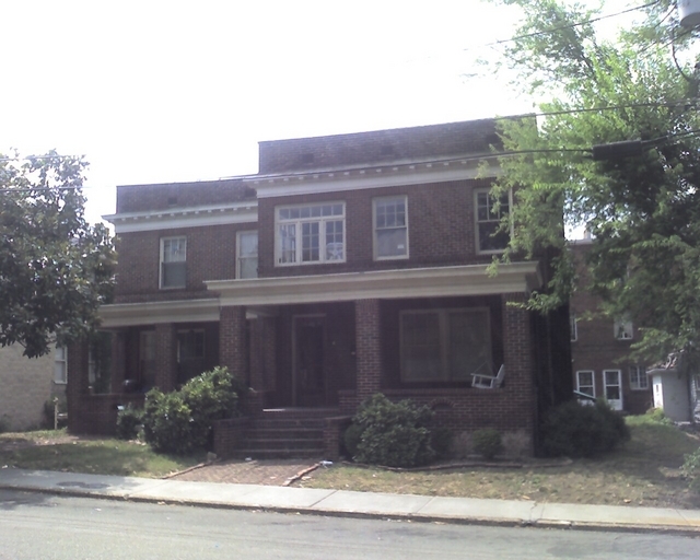 Building Photo - 802-804 Hill Ave