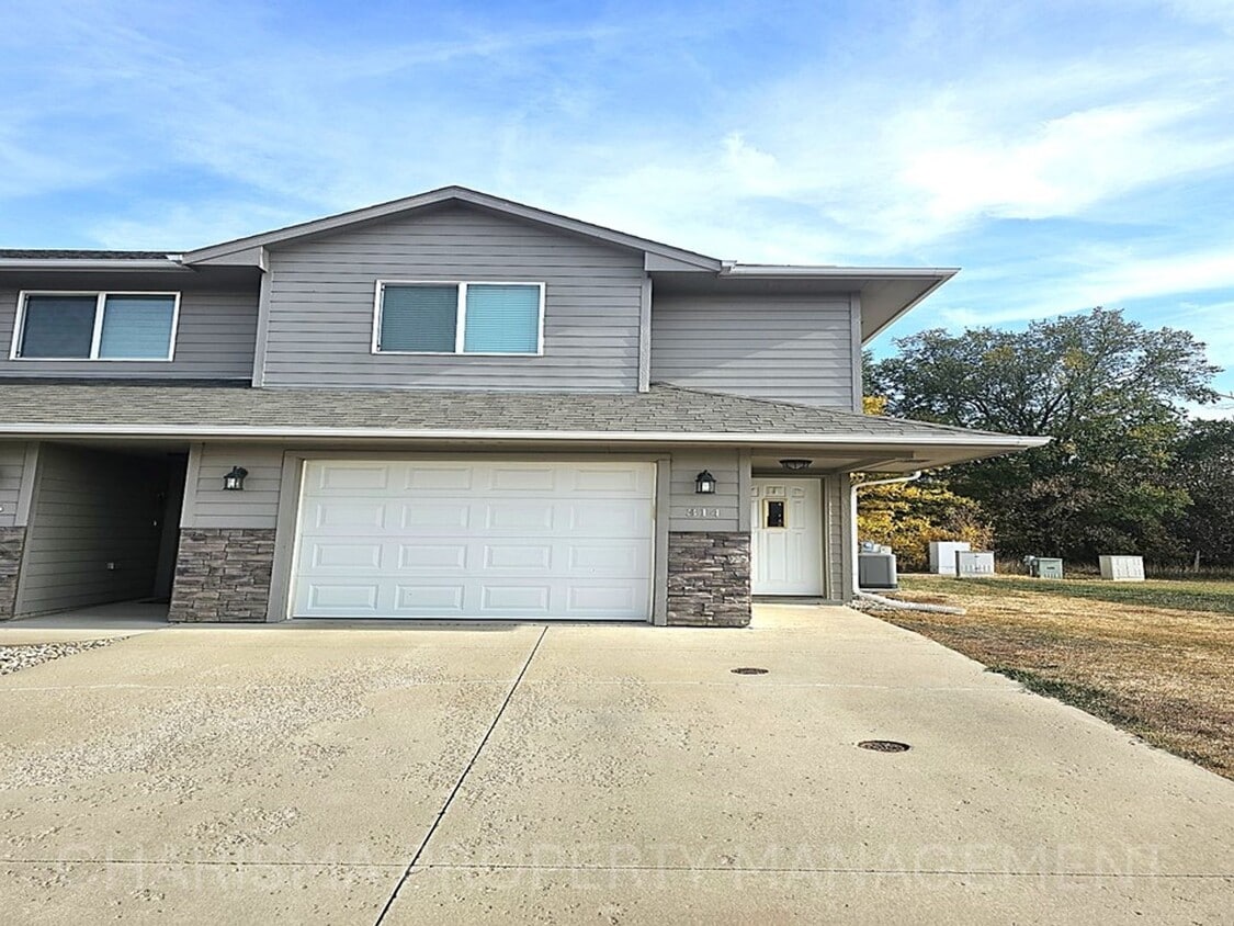 Primary Photo - 2 BEDROOM, 1 BATH CONDO LOCATED IN HARRISB...