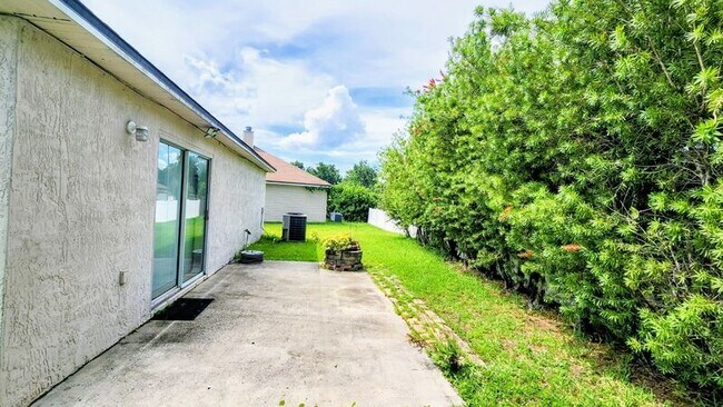 Foto del edificio - 1537 Slash Pine Ct