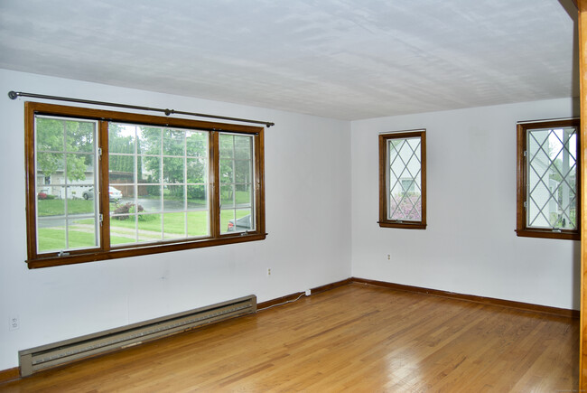 Building Photo - 50 Mt Carmel St