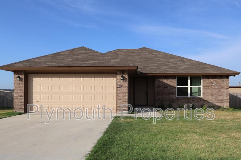 Primary Photo - 202 E Avenue H