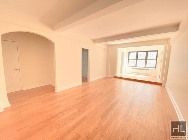 Foto del edificio - EAST 56 STREET