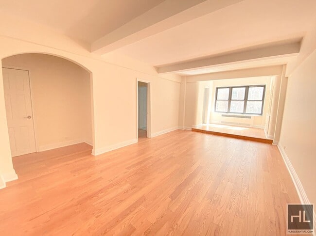 Building Photo - EAST 56 STREET