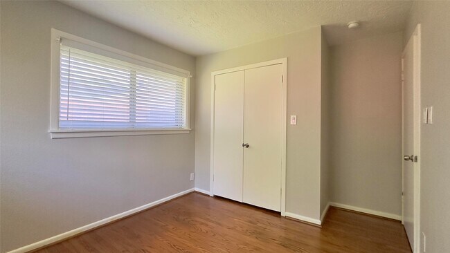 Foto del edificio - 1418 Murrayhill Dr