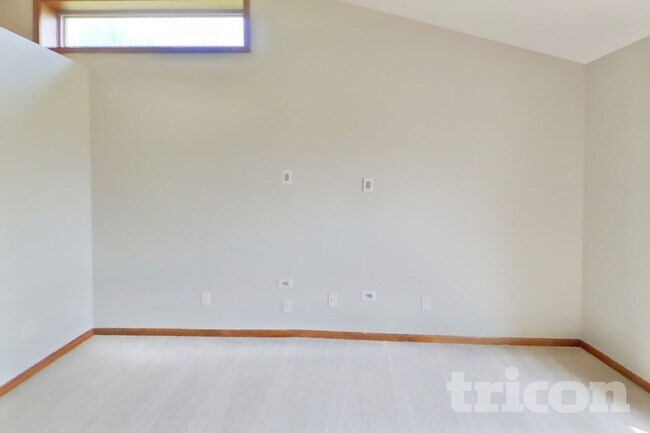 Foto del edificio - 4367 87th St NE