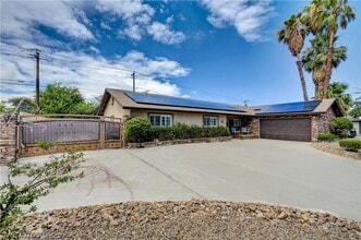 Building Photo - 2712 W Oakey Blvd