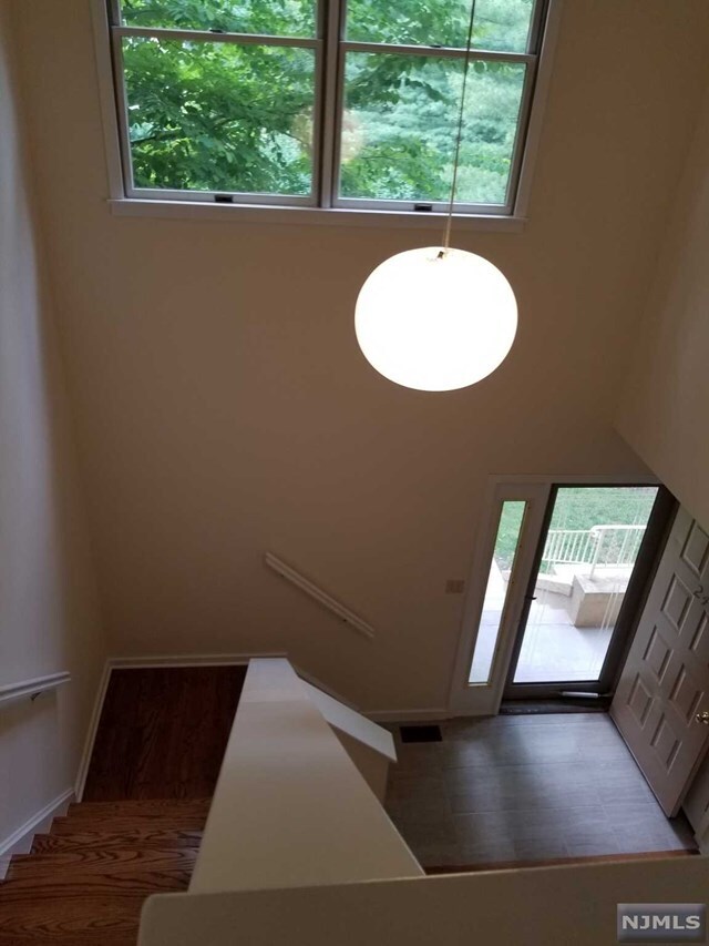 Building Photo - 24 Rio Vista Dr
