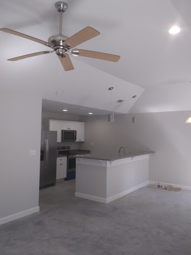 2521 N 12th St Unit C, Ocean Springs, MS 39564 Apartments in Ocean