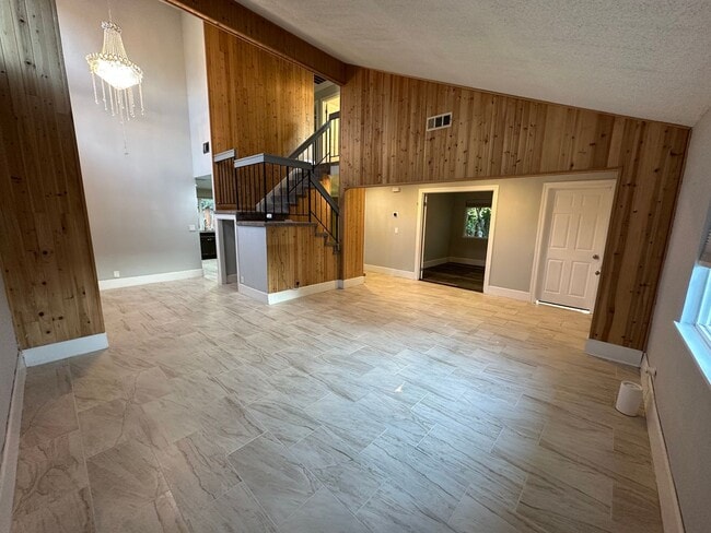 Building Photo - Beautiful 4 Bedroom, 2.5 Bath Home with Solar & Private Tree Enclosed Pool