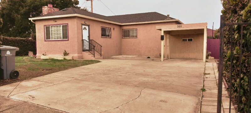Primary Photo - 702 Chestnut St