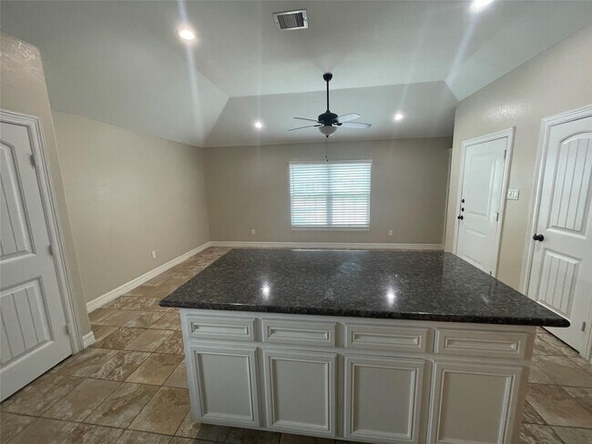 Foto del edificio - 8230 Constellation Ln