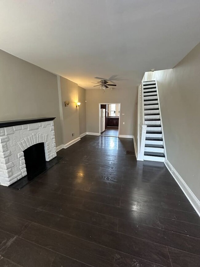 Foto del edificio - Spacious 3 Bedroom Home In East Baltimore