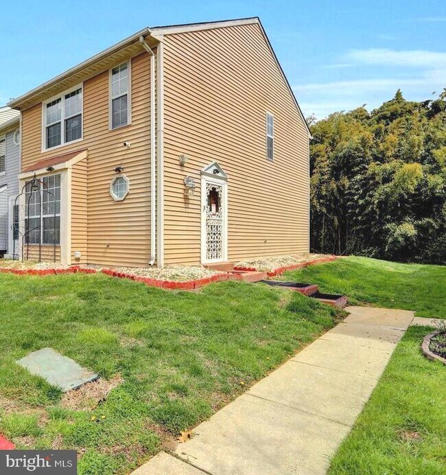 Foto del edificio - 1311 Stockett Square