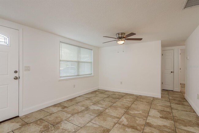 Building Photo - 4233 Belle Isle Ct