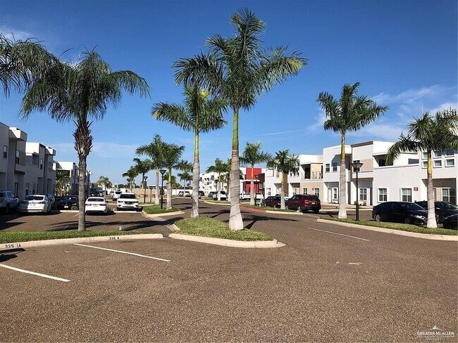 Foto del edificio - 4217 Colbath Ave