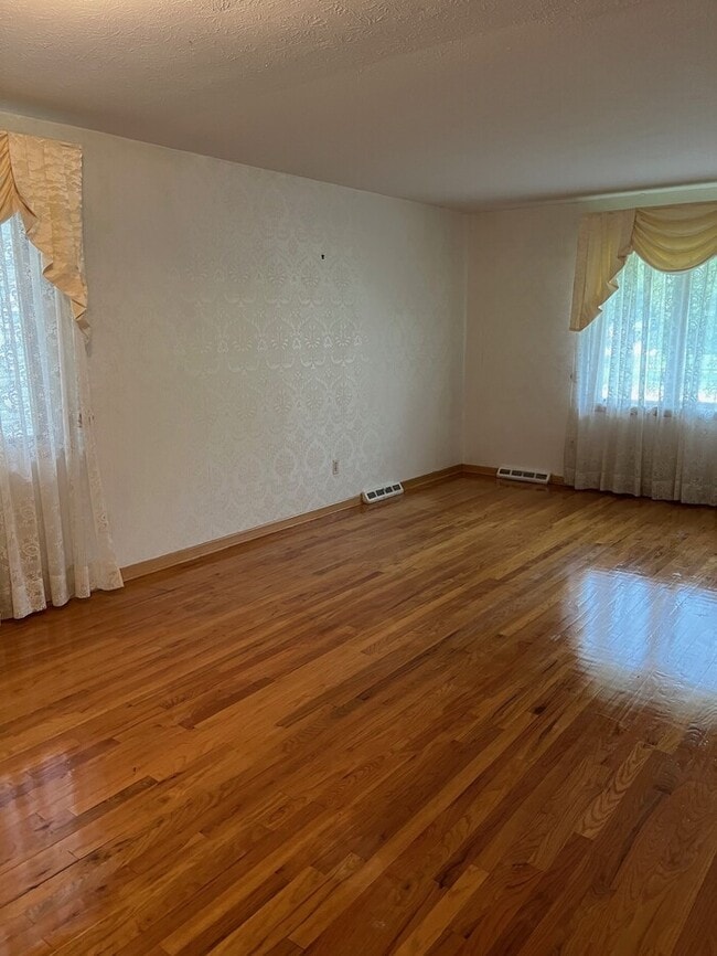 Building Photo - house