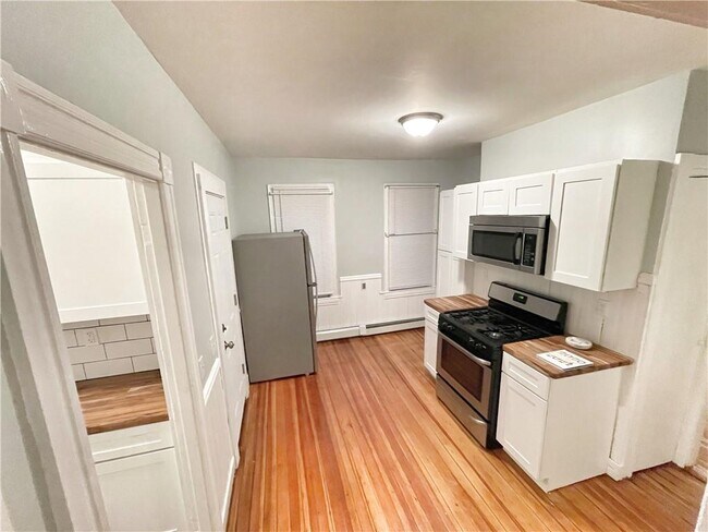 Building Photo - 9 Samoset Ave