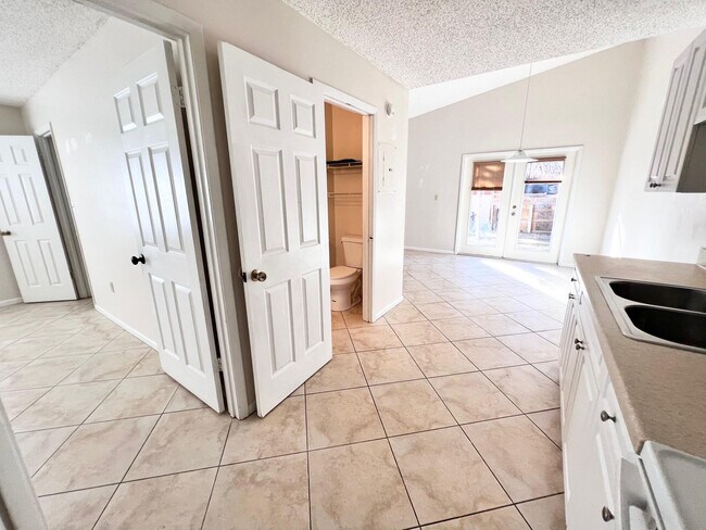 Foto del edificio - 2002 S 10th St