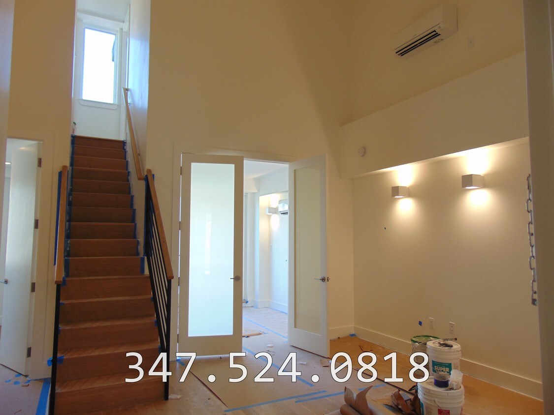 Primary Photo - 77 Clay St