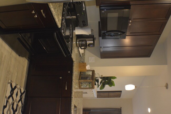 Foto del edificio - 2551 E Villa Maria Rd