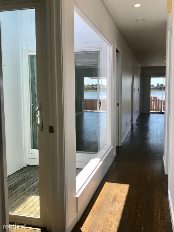 Building Photo - 2 br, 2 bath Townhome - 2712 Bayview Dr