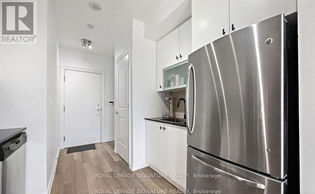 Photo du bâtiment - 16 Brookers Ln