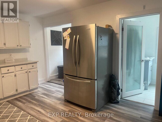 Photo du bâtiment - 4620 Lee Ave