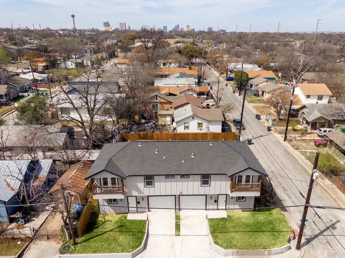 Photo - 711 N Mittman St (San Antonio, TX)