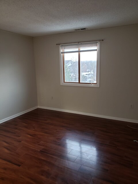 Foto del edificio - 5309 Ravens Crest Dr