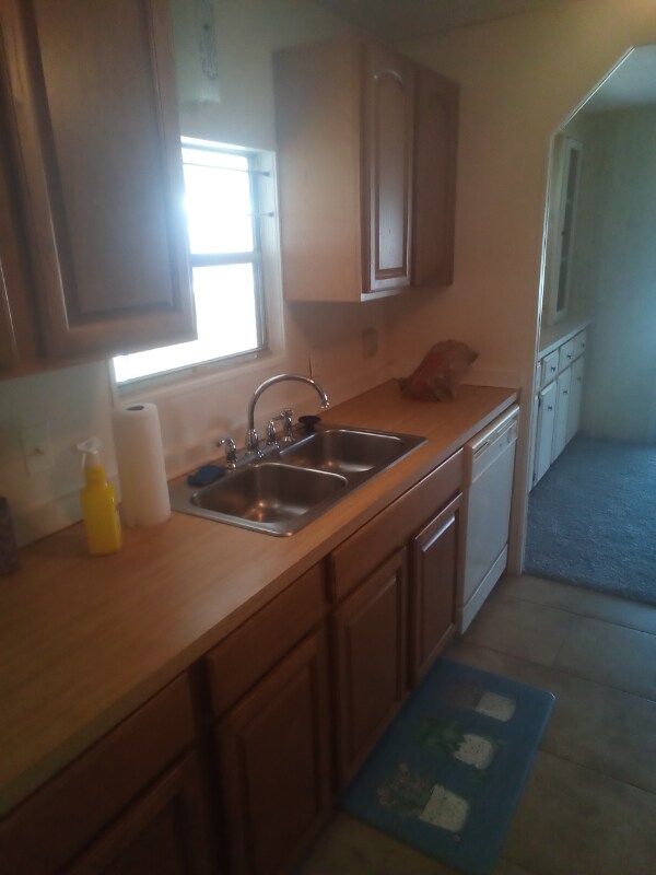 Foto del edificio - 8124 Eagle Dr