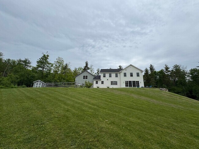 Foto del edificio - 81 Pine Tree Ln