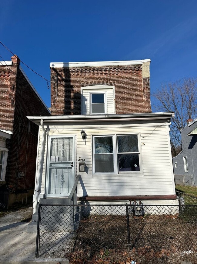 Newly renovated 4 Bedroom - Newly renovated 4 Bedroom House