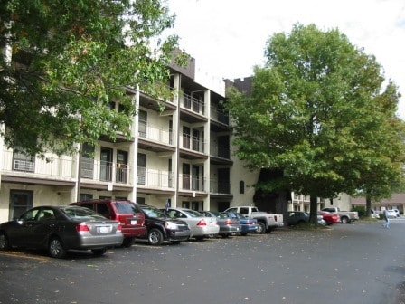 Building Photo - 4012 DuPont Cir