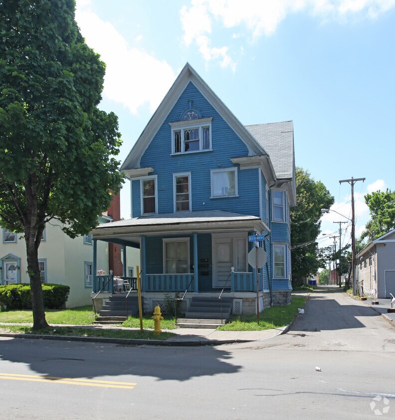 Primary Photo - 375 Alexander St