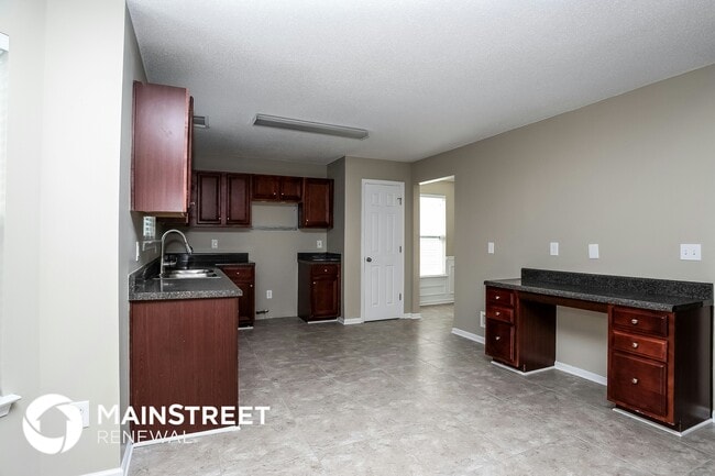 Building Photo - 4114 Sitka Dr