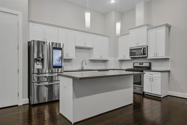 Foto del edificio - 2426 Cochran St