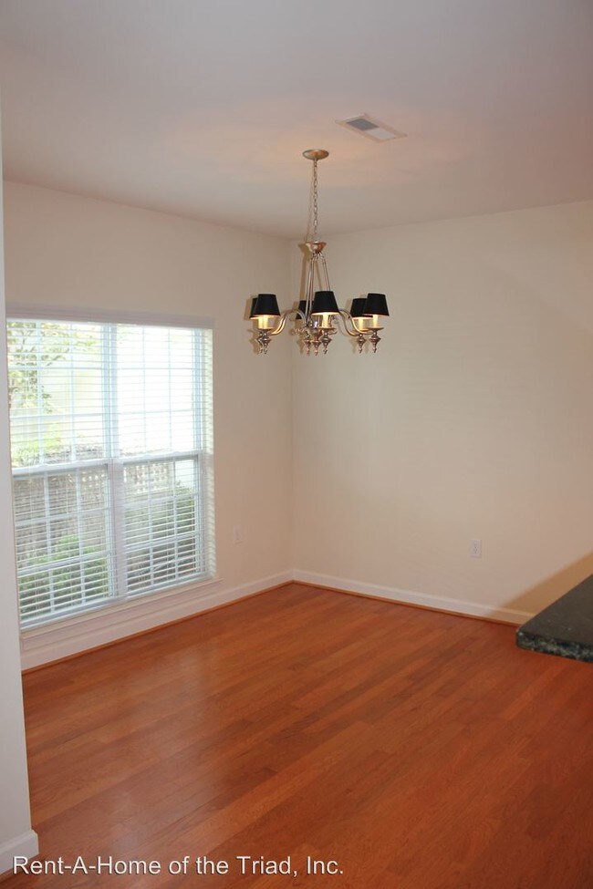 Foto del edificio - 3 br, 2.5 bath House - 1429-C New Garden Road